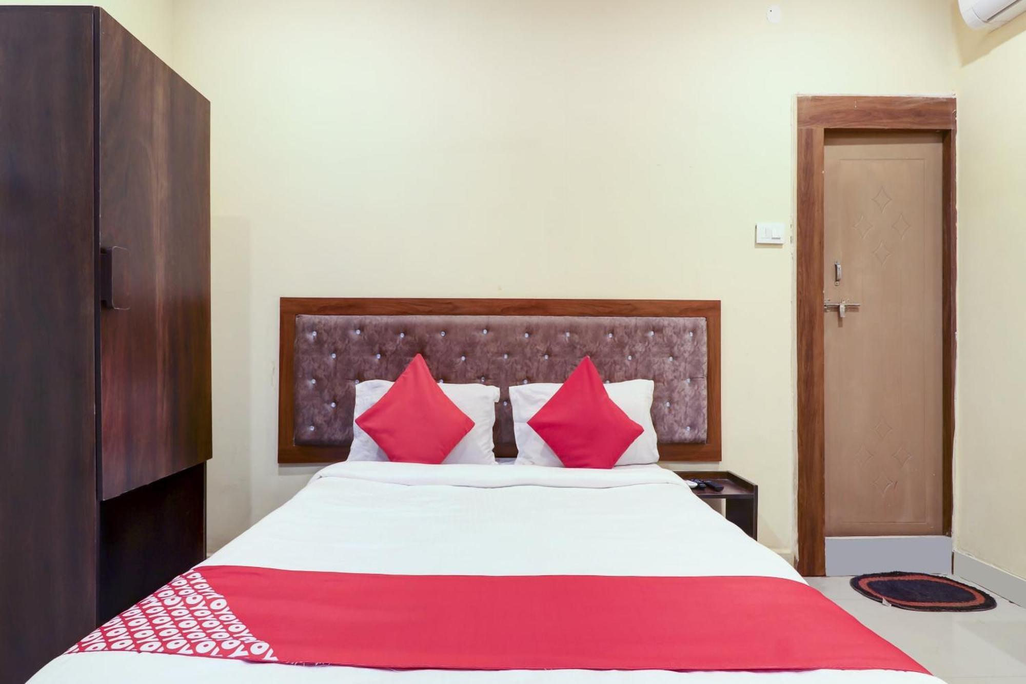 Hotel O Rsquare Elite Sururnagar Zewnętrze zdjęcie
